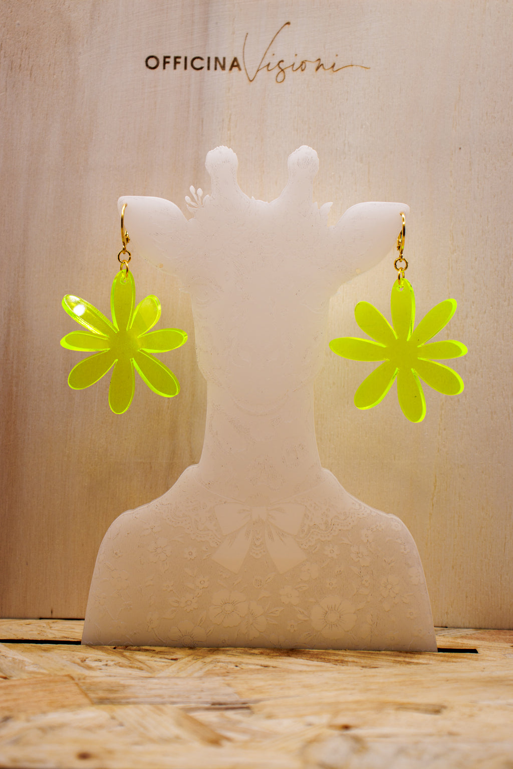 FLOWER DAISY - Orecchini pendenti margherita in plexiglass fluo