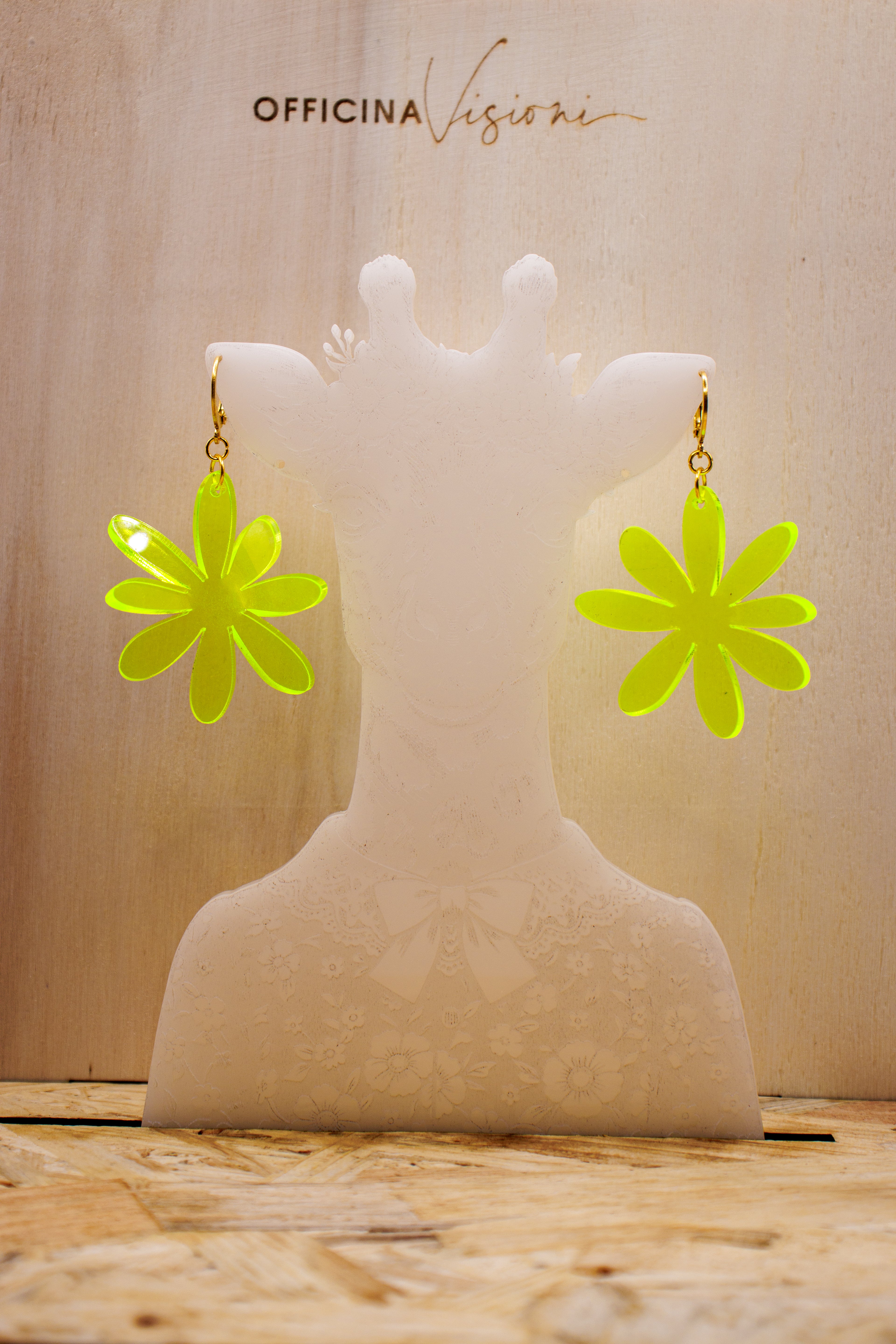 FLOWER DAISY - Orecchini pendenti margherita in plexiglass fluo