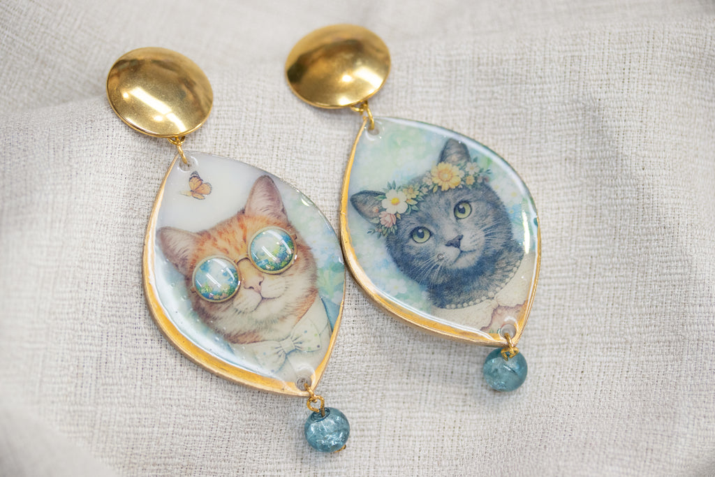 CATS FLOWER - Orecchini gatti in plexiglass e acciaio color oro