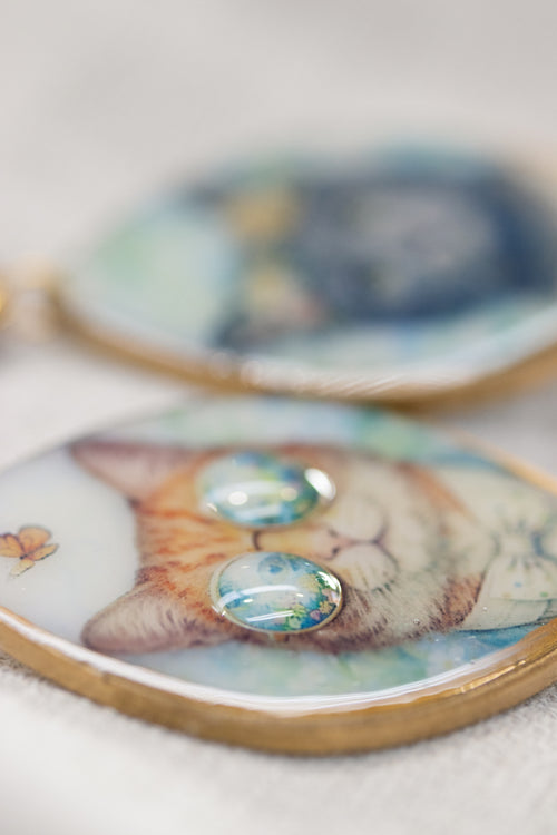 CATS FLOWER - Orecchini gatti in plexiglass e acciaio color oro