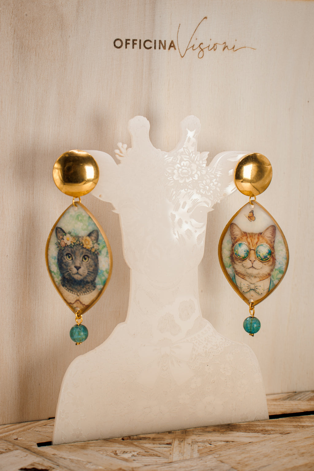 CATS FLOWER - Orecchini gatti in plexiglass e acciaio color oro