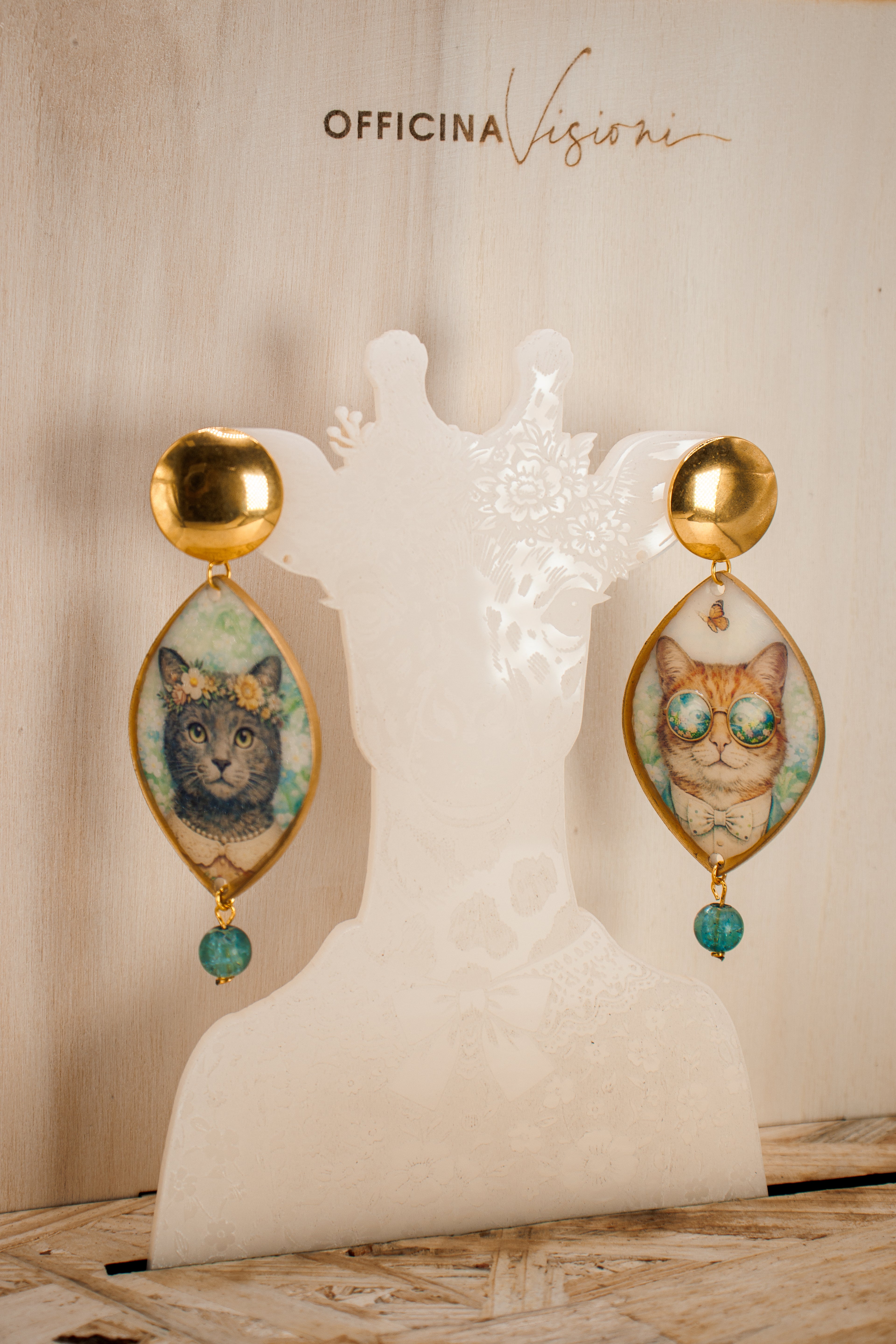 CATS FLOWER - Orecchini gatti in plexiglass e acciaio color oro
