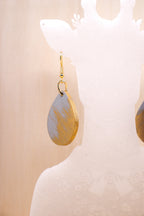 GOLD DROP - Orecchini pendenti a goccia in plexiglass grigio e oro con gancio in acciaio inossidabile