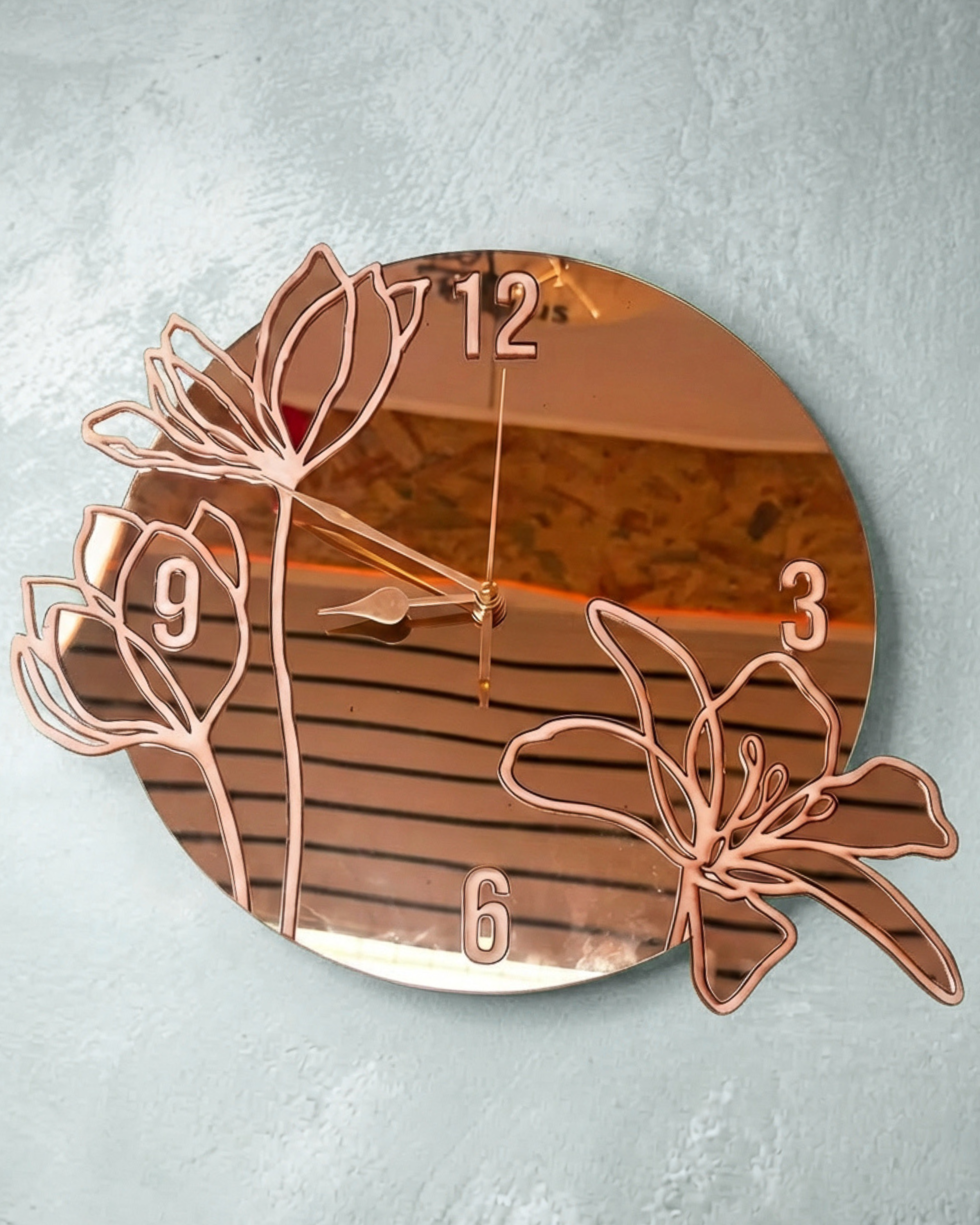 Orologio da parete design floreale in legno e plexiglass specchiato